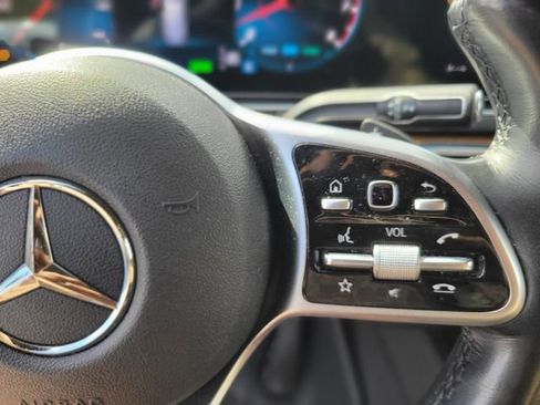 Used 2021 Mercedes-Benz GLS 450 4MATIC image 23