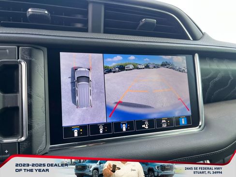 Used 2021 GMC Yukon Denali w/ Denali Premium Package image 34