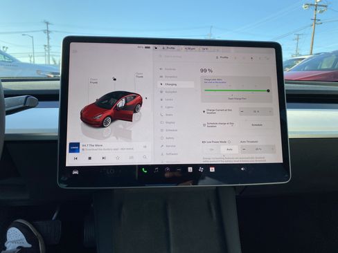 Used 2023 Tesla Model 3 Standard Range image 15