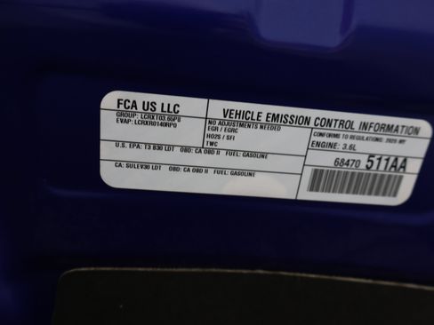 Used 2020 Chrysler Pacifica Touring-L Plus FWD image 24