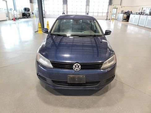 Used 2014 Volkswagen Jetta SE FWD image 2