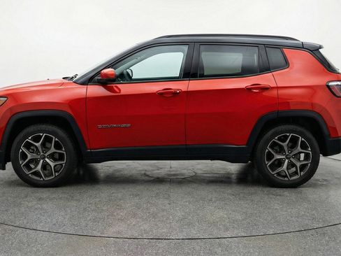 Used 2025 Jeep Compass Limited AWD/4WD image 5