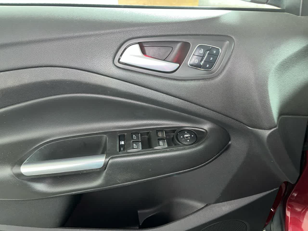 Used 2014 Ford Escape Titanium w/ Equipment Group 401A AWD/4WD image 13