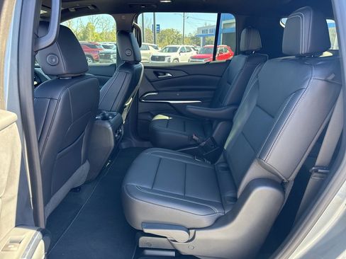 New 2026 Chevrolet Traverse LT w/ Sun and Wheel Package image 7