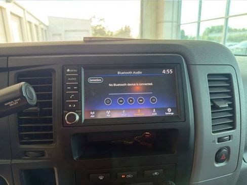 Used 2019 Nissan NV 2500 SV RWD image 2