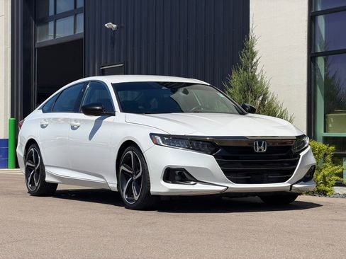 Used 2021 Honda Accord Sport image 4