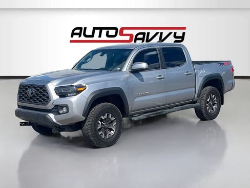 Used 2021 Toyota Tacoma TRD Off-Road w/ Technology Package AWD/4WD image 3