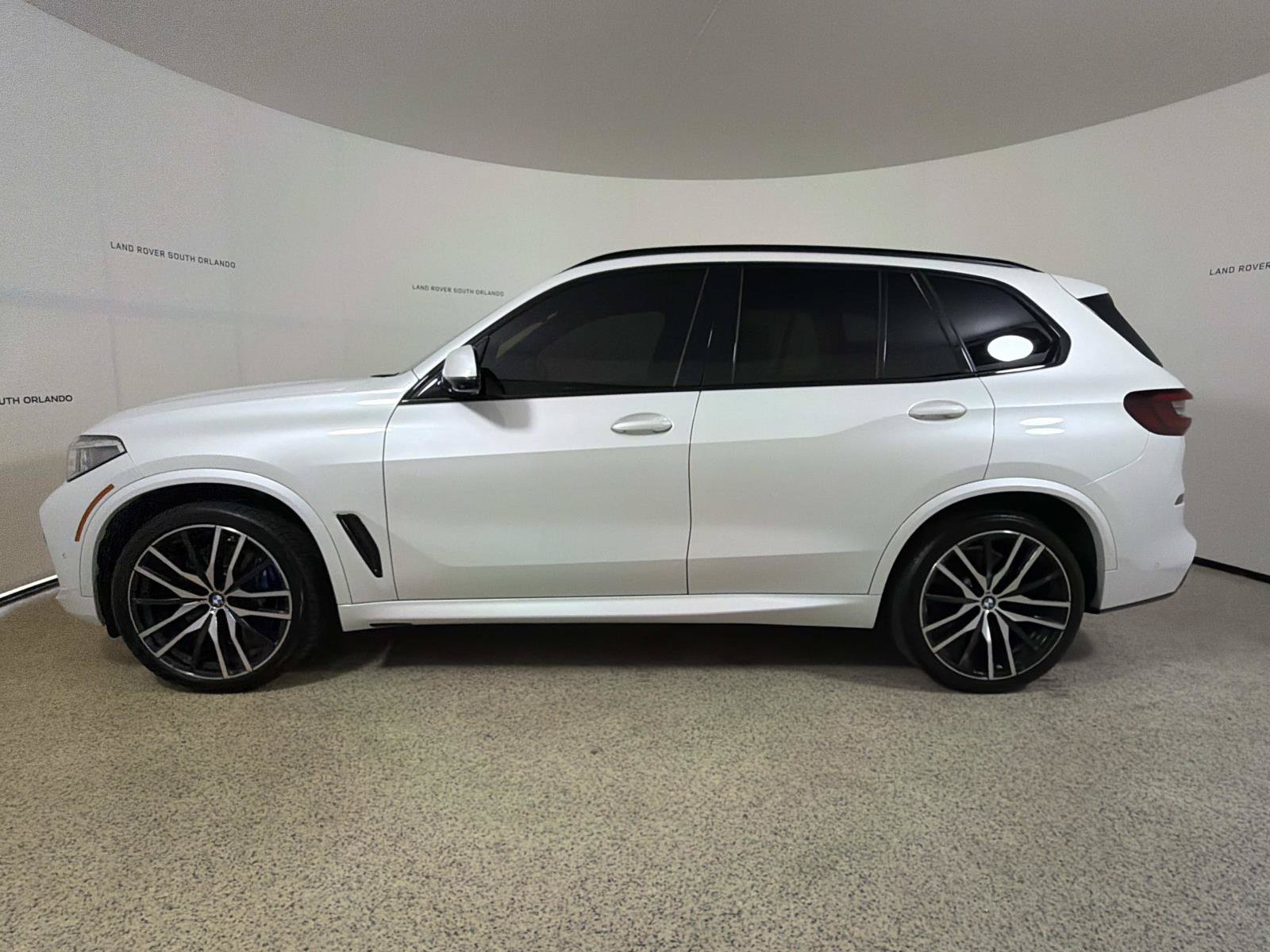 Used 2021 BMW X5 M50i w/ Executive Package AWD/4WD image 2
