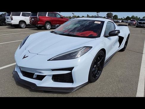 Used 2024 Chevrolet Corvette E-Ray AWD/4WD image 3