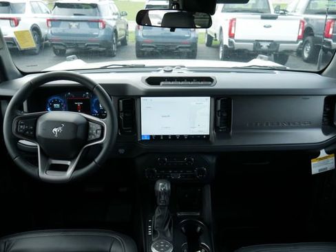 New 2026 Ford Bronco Badlands AWD/4WD image 6