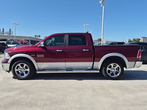 Used 2017 RAM 1500 Laramie w/ Convenience Group AWD/4WD image 3