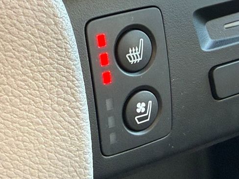 Used 2020 Honda Pilot Elite image 22