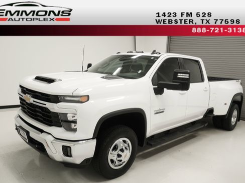 Used 2024 Chevrolet Silverado 3500 LT w/ Texas Edition AWD/4WD image 1