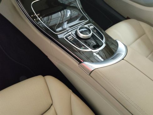 Used 2018 Mercedes-Benz C 300 Sedan w/ Premium Package image 26