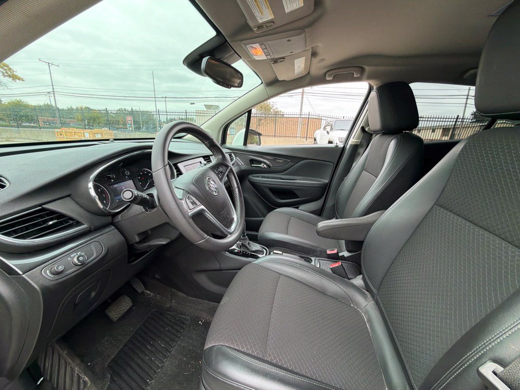 Used 2022 Buick Encore Preferred w/ Safety Package AWD/4WD image 5