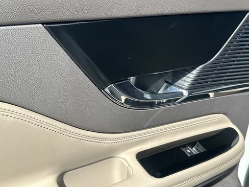 Certified 2021 Lincoln Corsair FWD image 13