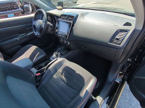 Used 2025 Mitsubishi Outlander Sport SE AWD/4WD image 27