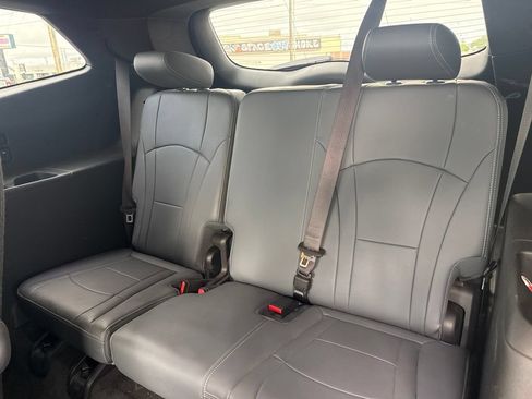 Used 2023 Buick Enclave Essence FWD image 13