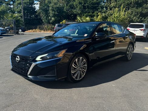 Used 2023 Nissan Altima 2.5 SL FWD image 3
