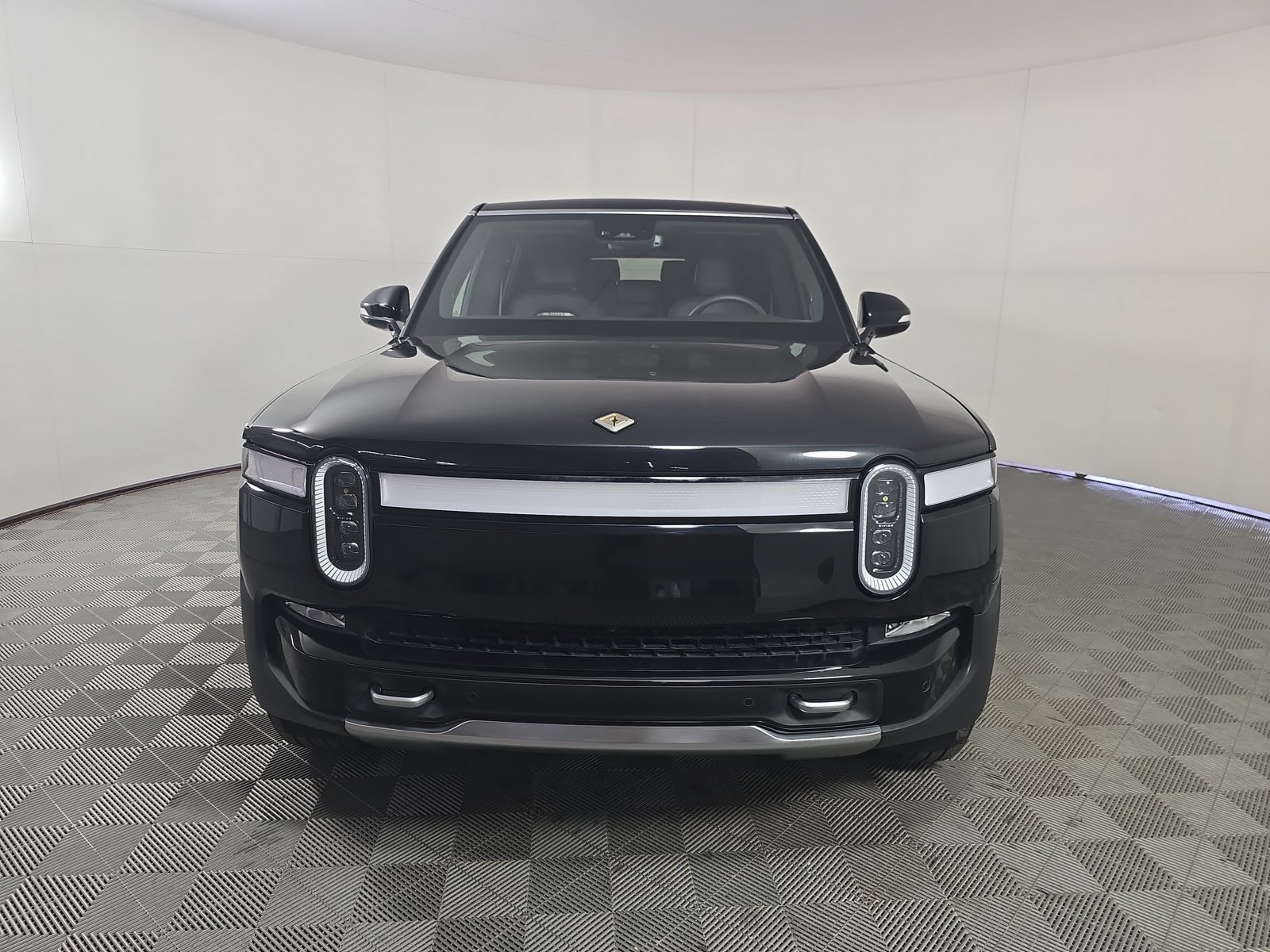 Used 2023 Rivian R1S Adventure Quad AWD/4WD image 8
