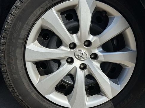 Used 2025 Toyota Corolla LE FWD image 10