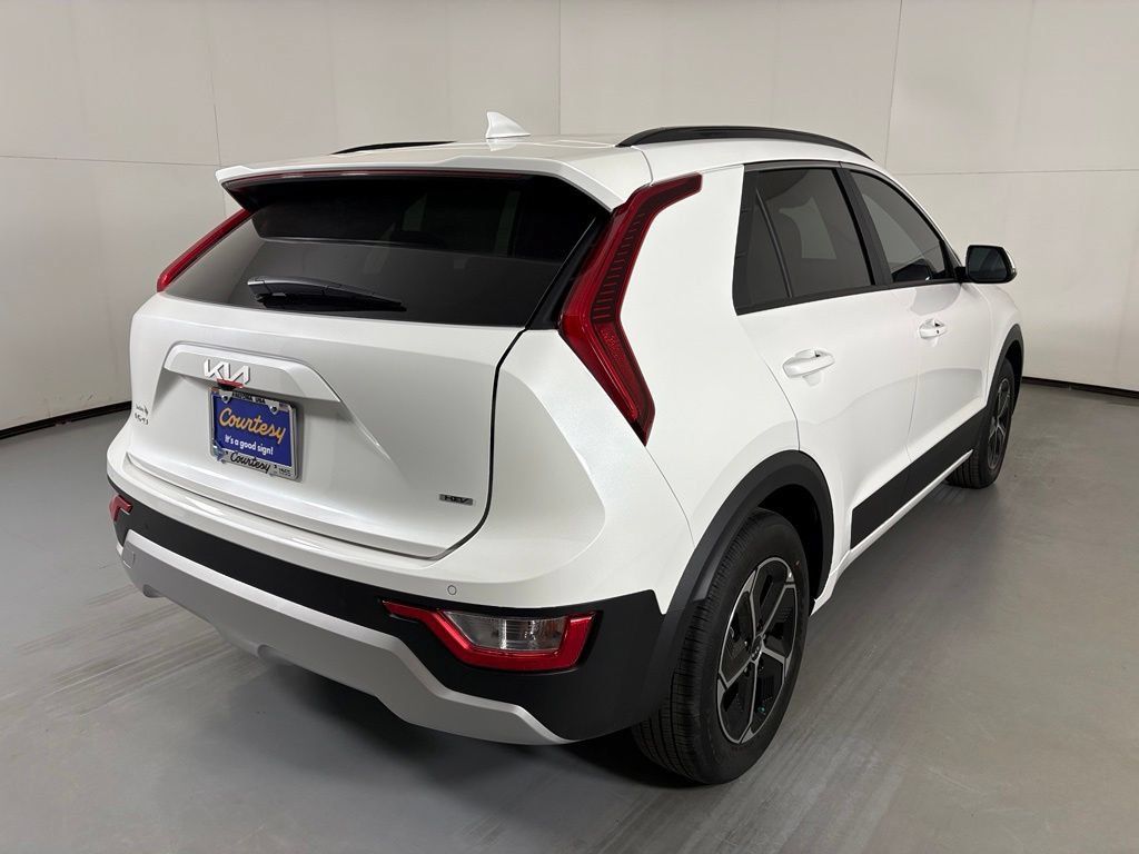 New 2026 Kia Niro EX FWD image 8