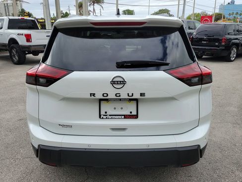 New 2026 Nissan Rogue SV FWD image 6