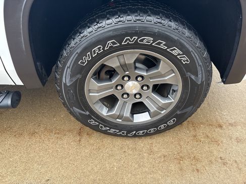 Used 2017 Chevrolet Tahoe LT w/ Off-Road Package AWD/4WD image 9