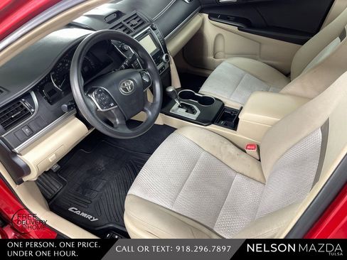 Used 2012 Toyota Camry LE image 17