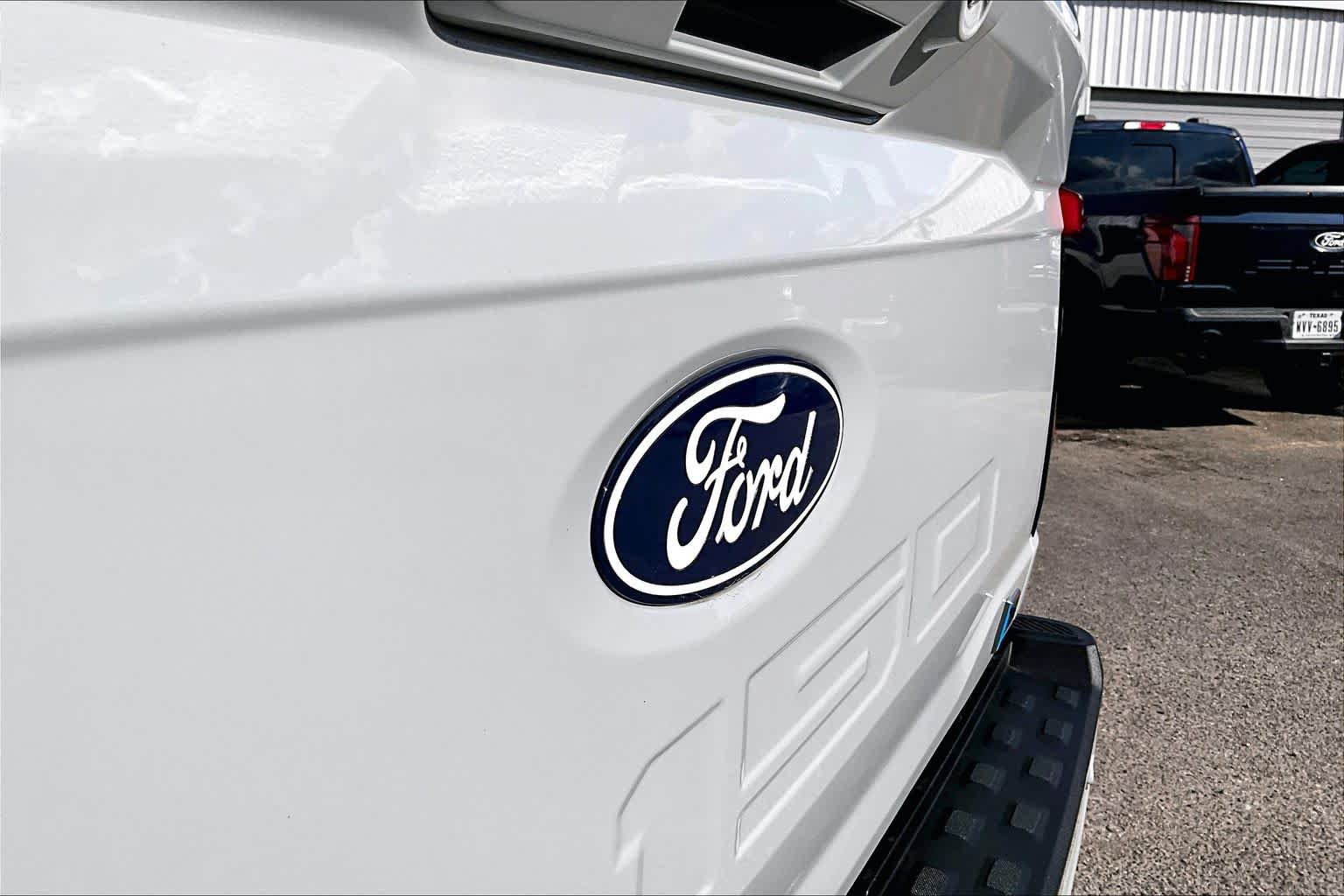 Used 2024 Ford F150 Lightning Flash AWD/4WD image 30