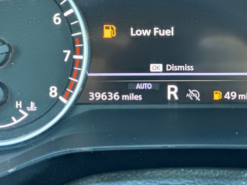 Used 2025 Nissan Pathfinder SV AWD/4WD image 29