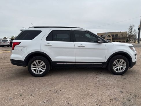 Used 2019 Ford Explorer XLT w/ Equipment Group 201A image 8