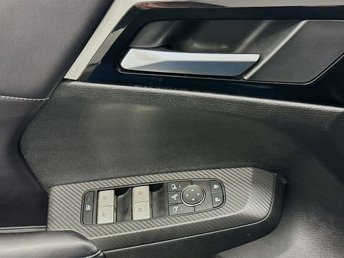 Used 2024 Mitsubishi Outlander SE image 15