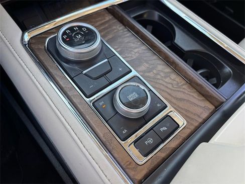 Used 2021 Ford Expedition Platinum image 23