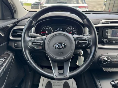 Used 2016 Kia Sorento AWD w/ LX Convenience Package image 15