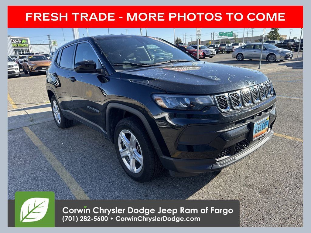 Used 2023 Jeep Compass Sport AWD/4WD image 1