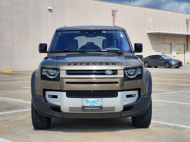 Used 2021 Land Rover Defender 110 SE AWD/4WD image 2