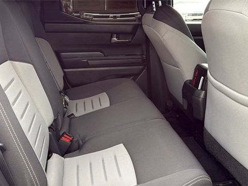 Used 2025 Toyota Tacoma TRD Sport image 33