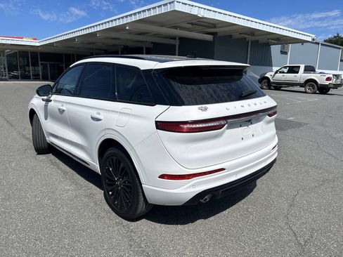 Used 2023 Lincoln Corsair Reserve w/ Equipment Group 201A image 5