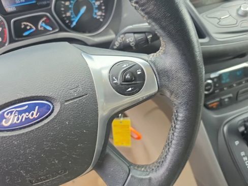 Used 2015 Ford Escape SE w/ Equipment Group 201A FWD image 23