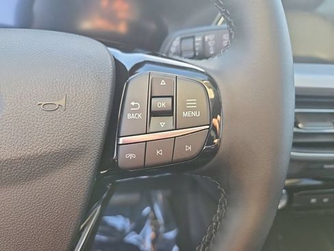 New 2025 Ford Escape SE w/ PHEV Premium Package FWD image 24