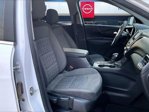 Used 2022 Chevrolet Equinox LT FWD image 26