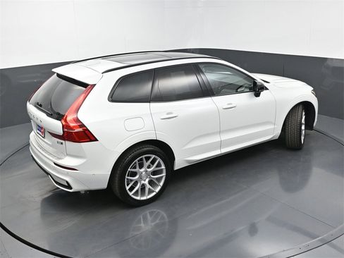 Used 2025 Volvo XC60 B5 Ultra w/ Protection Package Premier image 33