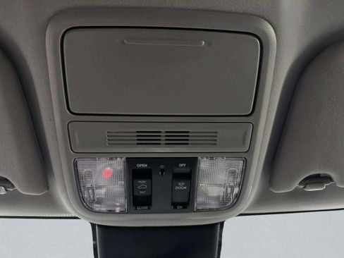 Used 2023 Honda Odyssey EX-L image 37