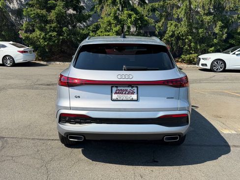 Used 2025 Audi Q5 Premium w/ Convenience Package AWD/4WD image 5