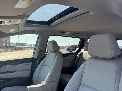 Certified 2024 Honda Odyssey EX-L image 20