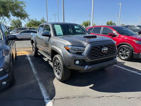Used 2021 Toyota Tacoma TRD Sport w/ Technology Package RWD image 3