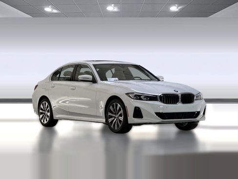 Used 2026 BMW 330i Sedan w/ Premium Package image 7