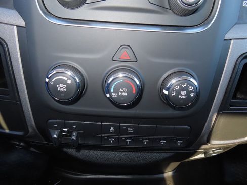 Used 2018 RAM 3500 Tradesman w/ Chrome Appearance Group image 18