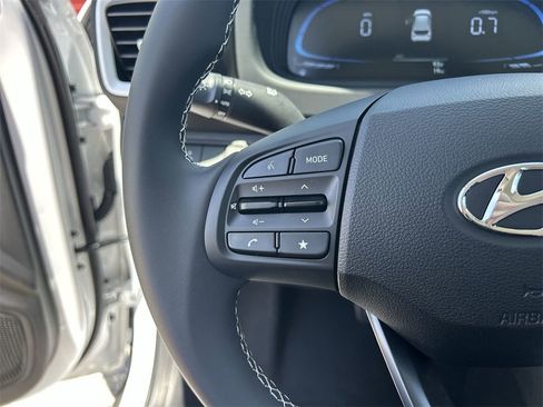 New 2025 Hyundai Venue Limited image 27